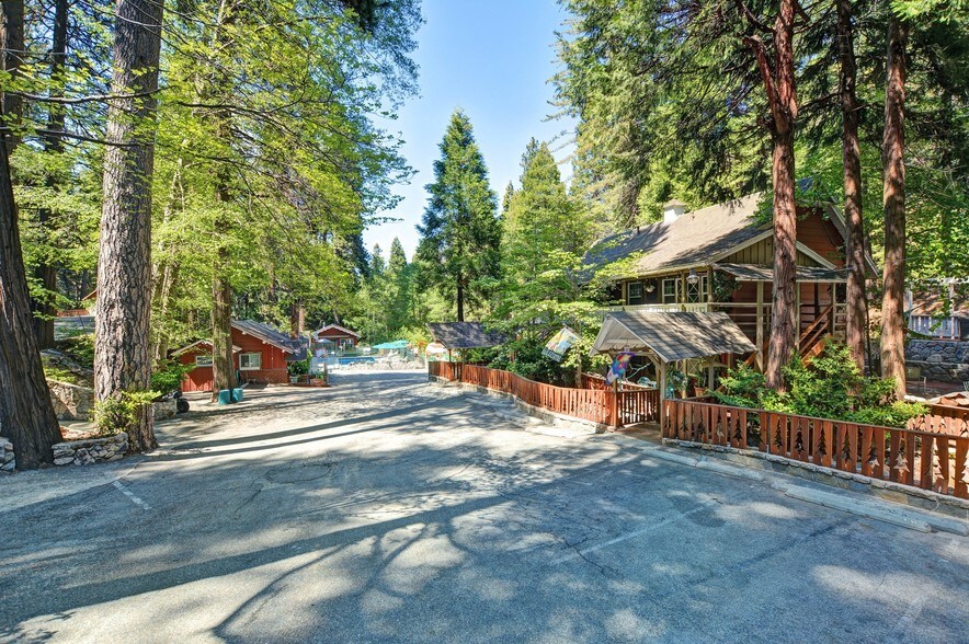 More Photos Of 27992 Rainbow Dr, Lake Arrowhead Hospitality For Sale