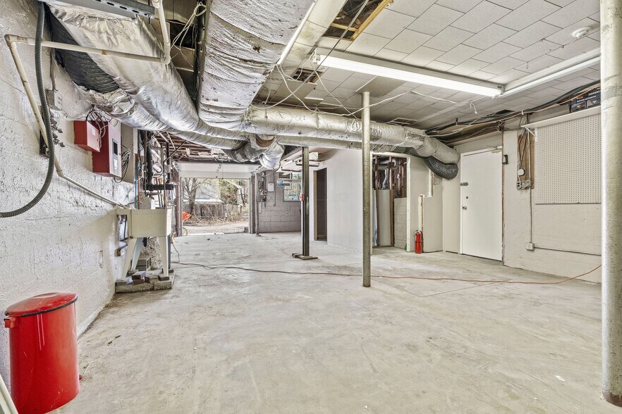 More Photos Of 100 S Main St, New City Storefront Retail Residential For Lease