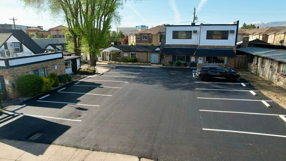 More Photos Of 22 Hillcrest Dr, Reno General Retail For Lease