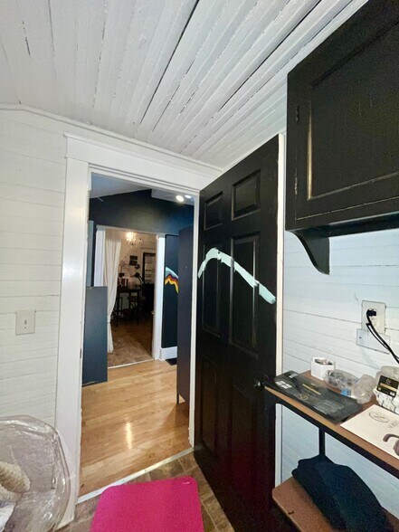 More Photos Of 917 Gallatin Ave, Nashville Freestanding For Lease