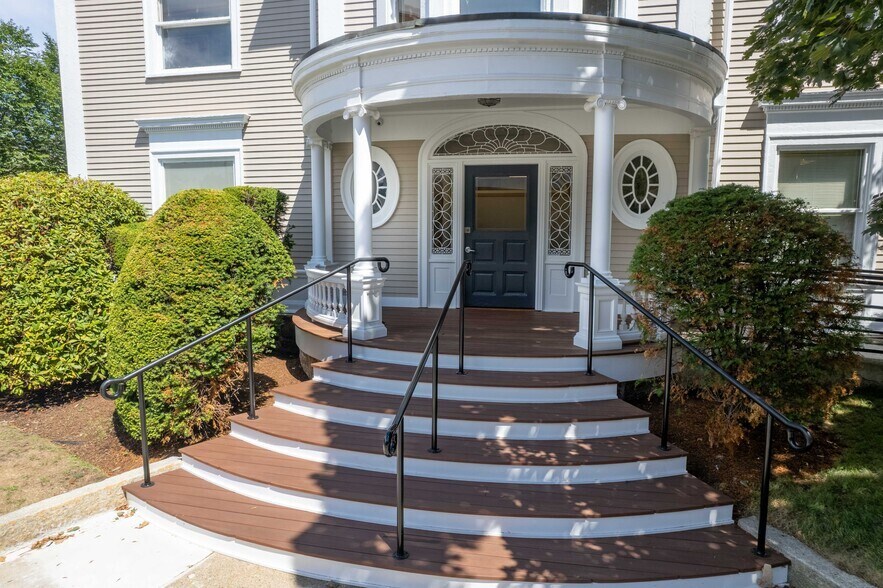 More Photos Of 1269 Beacon St, Brookline Medical For Lease