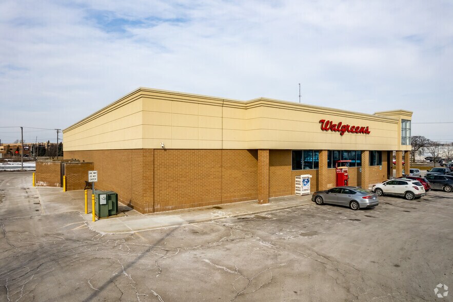 More Photos Of 34899 Groesbeck Hwy, Clinton Township Drugstore For Sale