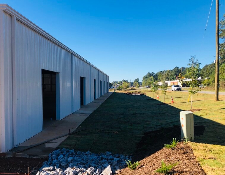 More Photos Of 670 Old Hull, Athens Flex For Lease