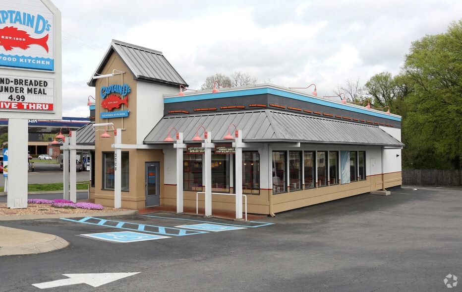 Primary Photo Of 3700-3708 Gallatin Pike, Nashville Fast Food For Lease