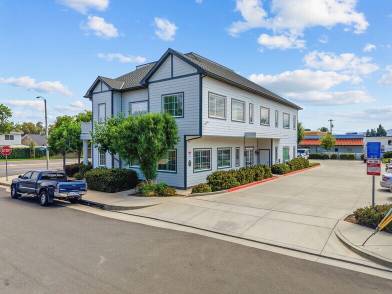 More Photos Of 24018 Lyons Ave, Newhall Loft Creative Space For Sale