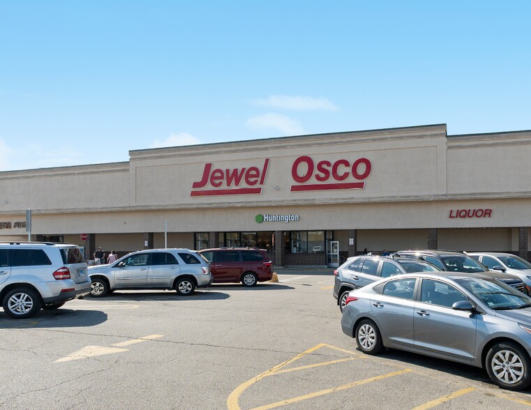 More Photos Of 7910-8004 S Cicero Ave, Burbank General Retail For Sale