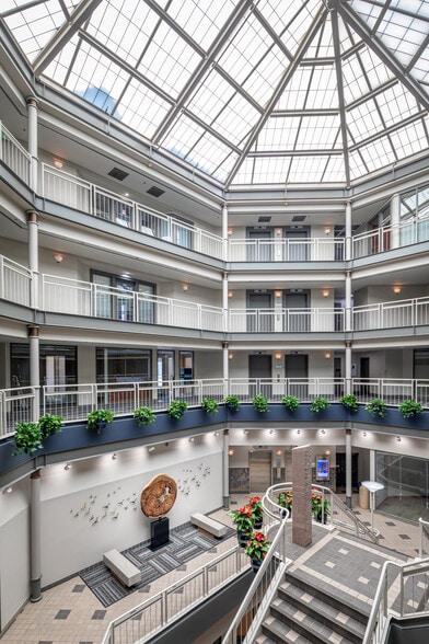 More Photos Of 2036-2098 Broadway St, Boulder Office For Lease