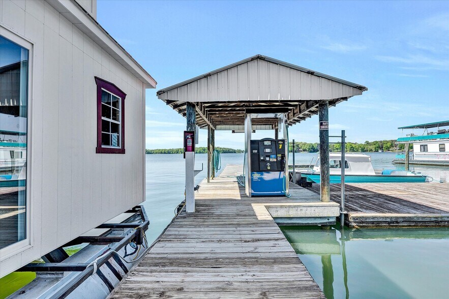 More Photos Of 3619 Airport Rd, Moneta Marina For Sale
