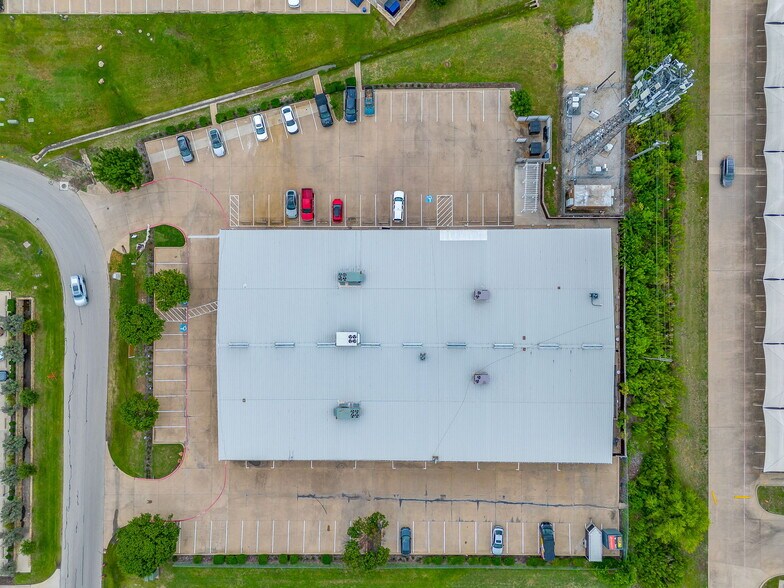 More Photos Of 5950 Park Vista Cir, Fort Worth Warehouse For Lease