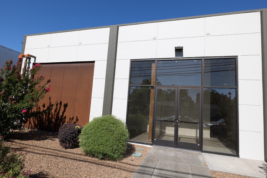 More Photos Of 3075 Coffey Ln, Santa Rosa Industrial For Lease