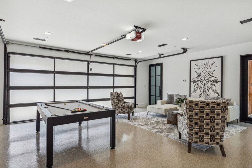 More Photos Of 615 Brewer Rd, Southlake Specialty For Sale