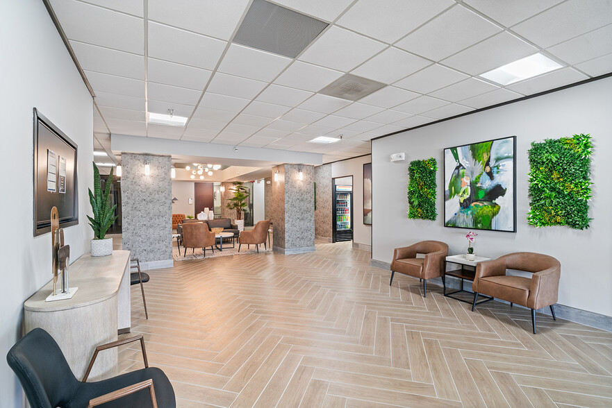 More Photos Of 5151 Katy Fwy, Houston Medical For Lease