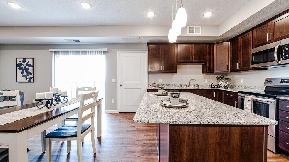 More Photos Of 1081 SW Fourth St, Forest Lake Apartments For Lease