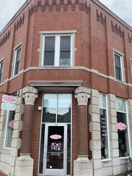 More Photos Of 105 E Alpine St, Siloam Springs Loft Creative Space For Lease