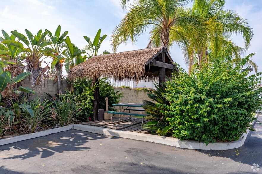 More Photos Of 6459 Box Springs Blvd, Riverside Manufacturing For Lease