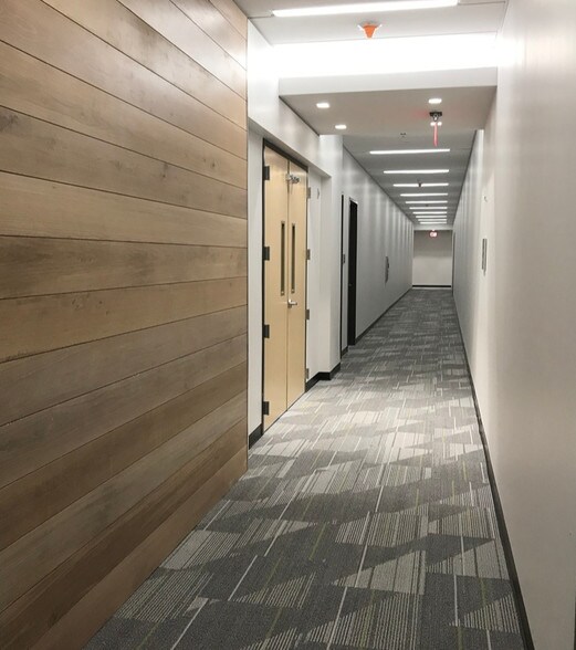 More Photos Of 2801 NE 213th St, Aventura Medical For Lease