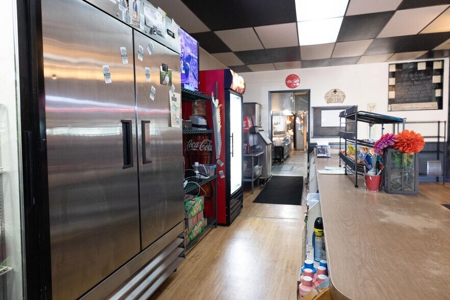 More Photos Of 103 W Main St, Hardwick Restaurant For Sale