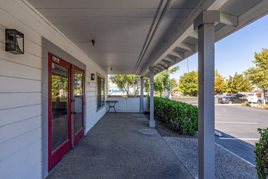 More Photos Of 1270 Broadway, Sonoma Freestanding For Sale