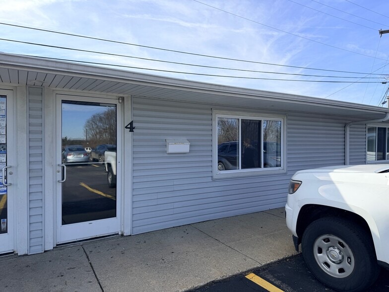 More Photos Of 1755 Sherwin Ct, Waterford Office Residential For Sale