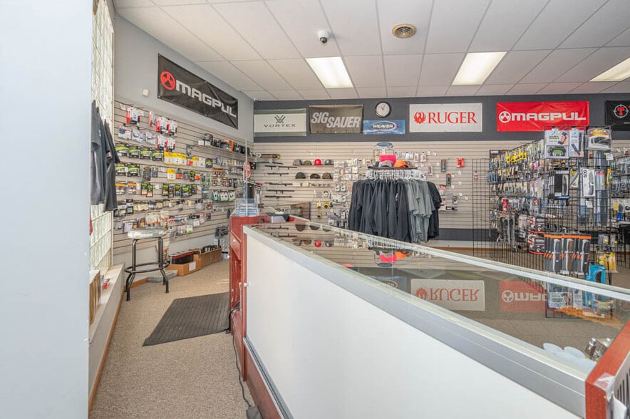 More Photos Of 9074 Market St, North Lima Freestanding For Sale