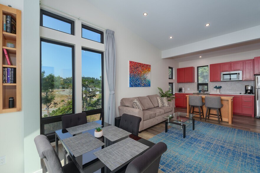 More Photos Of 409 Jackson St, Port Orford Specialty For Sale