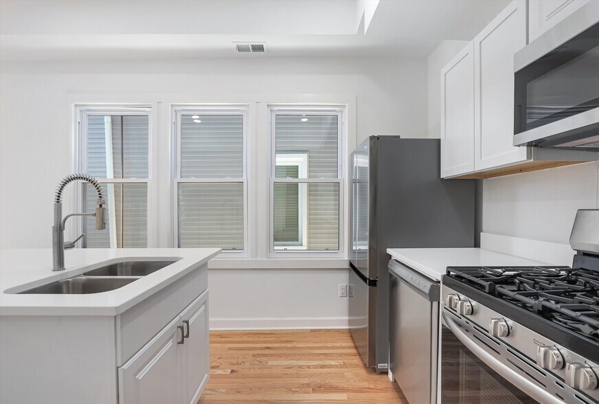 More Photos Of 2617 W Fullerton Ave, Chicago Storefront Retail Residential For Sale