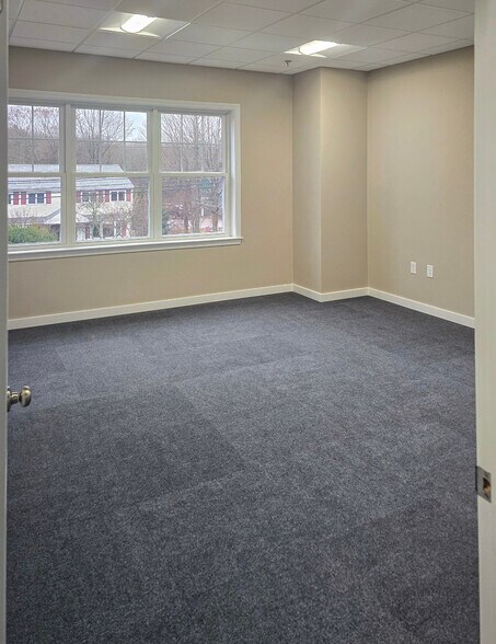 More Photos Of 249 South St, Plainville Office For Lease
