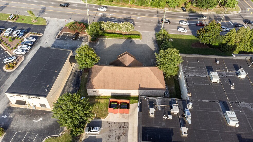 More Photos Of 3116 Evans St, Greenville Freestanding For Lease