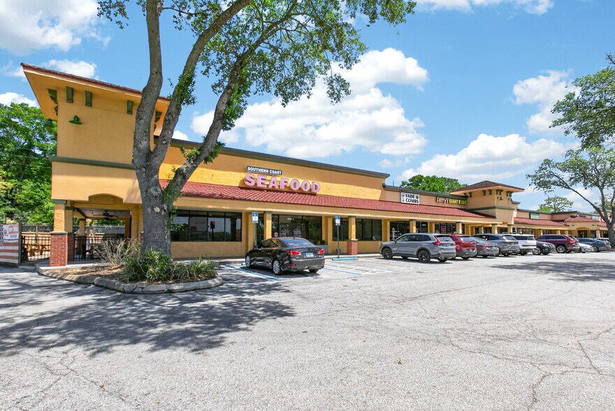 Primary Photo Of 1301 Monument Rd, Jacksonville General Retail For Lease