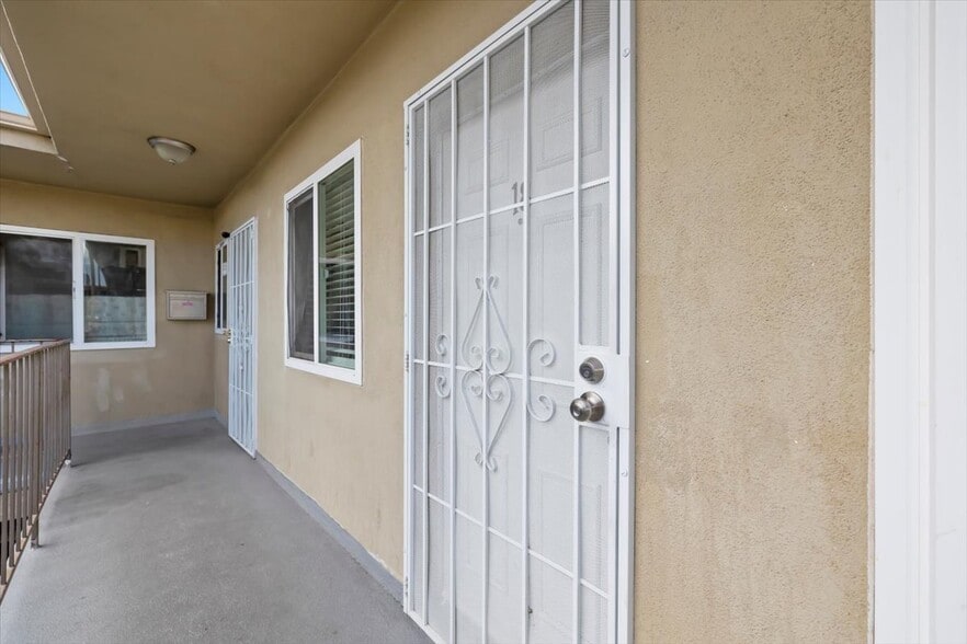 More Photos Of 10720 Burin Ave, Lennox Apartments For Sale
