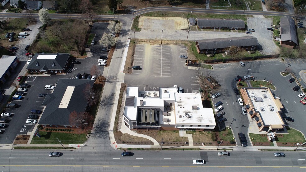 More Photos Of 1807-1813 N Main St, High Point Storefront For Sale