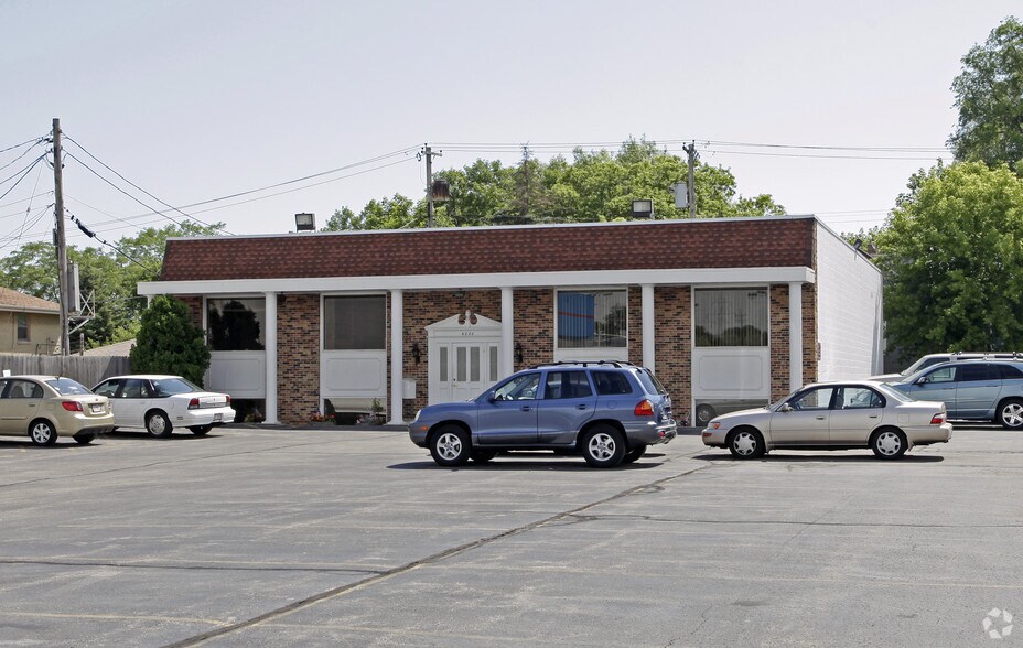 More Photos Of 4220 S 27th St, Milwaukee Medical For Lease