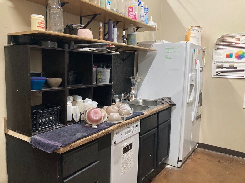 More Photos Of 2525 W Bethany Rd, Sycamore Office For Sale