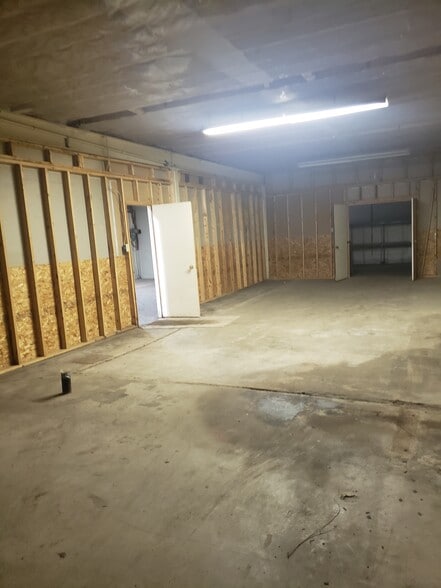 More Photos Of 545 West Ave, Rochester Warehouse For Sale