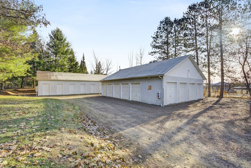 More Photos Of 1550-1560 Rue Michelin, Laval Self Storage For Sale