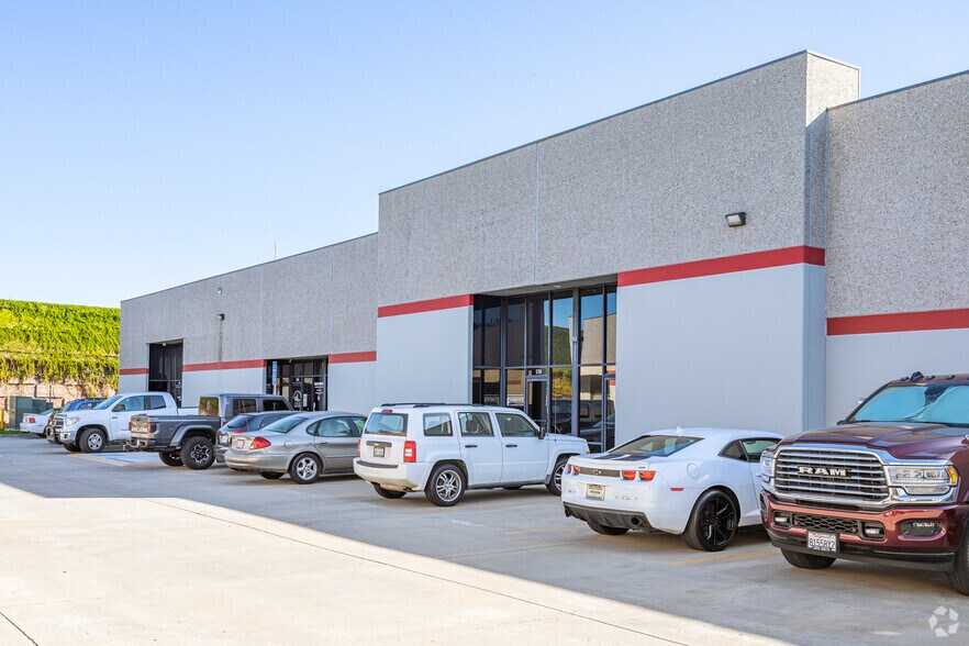 More Photos Of 9932 Prospect Ave, Santee Service For Lease