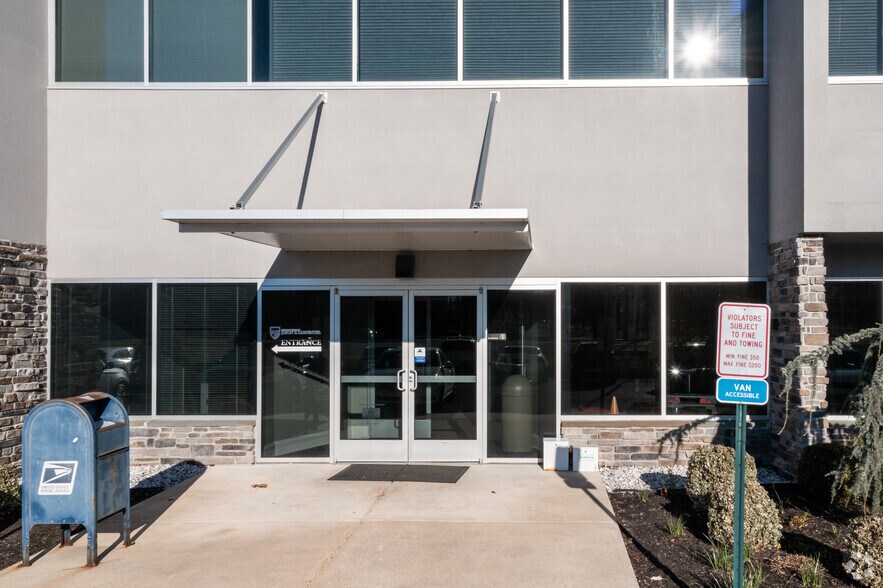 More Photos Of 4800 Linglestown Rd, Harrisburg Medical For Lease