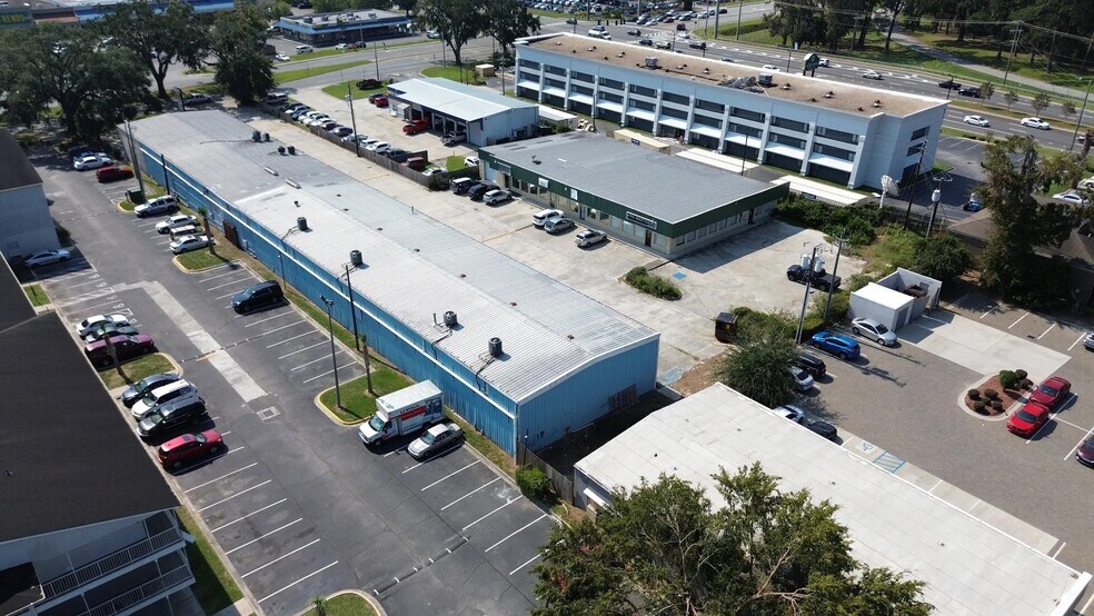 More Photos Of 66 W Montgomery Cross Rd, Savannah Warehouse For Sale