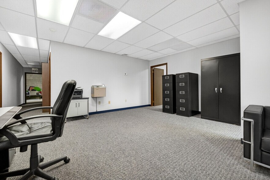 More Photos Of 7027 Spinach Dr, Mentor Warehouse For Sale