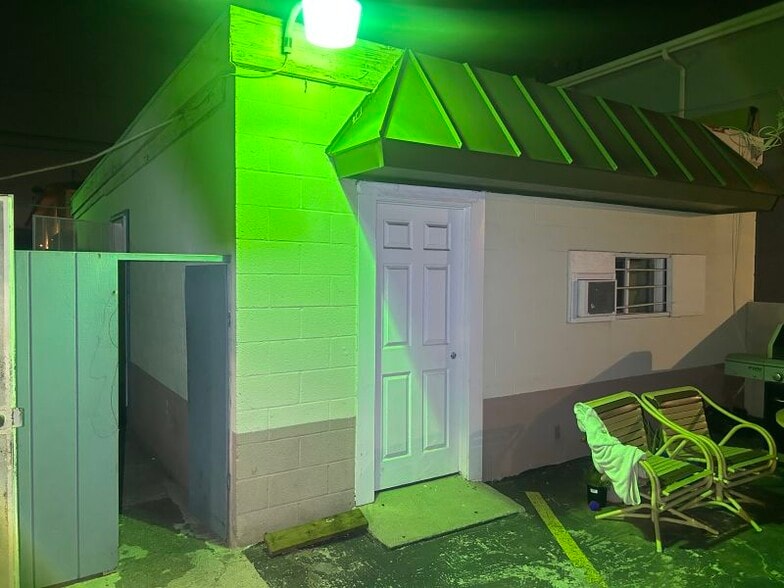 More Photos Of 11816-11822 Felton Ave, Hawthorne Storefront Retail Residential For Sale