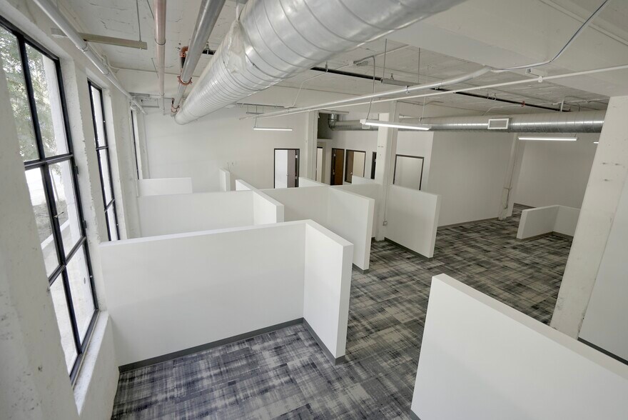 More Photos Of 1355 Palmetto St, Los Angeles Loft Creative Space For Lease
