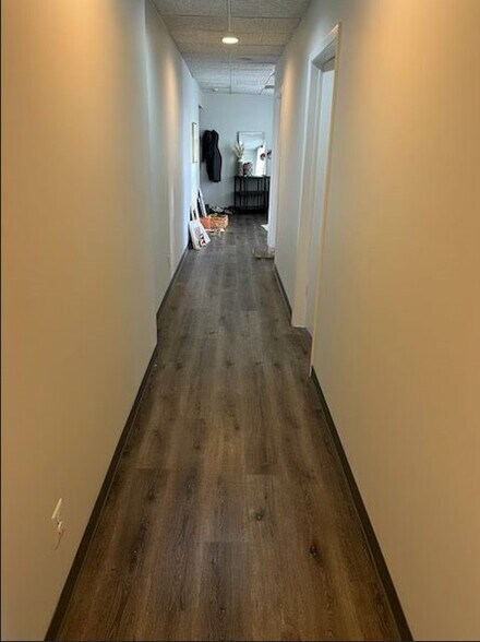 More Photos Of 1-27 S Ocean Ave, Patchogue Office For Lease