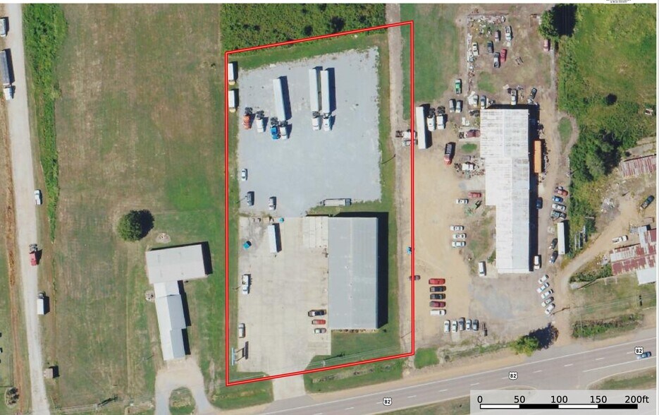 More Photos Of 1319 US-82, Indianola Service For Sale