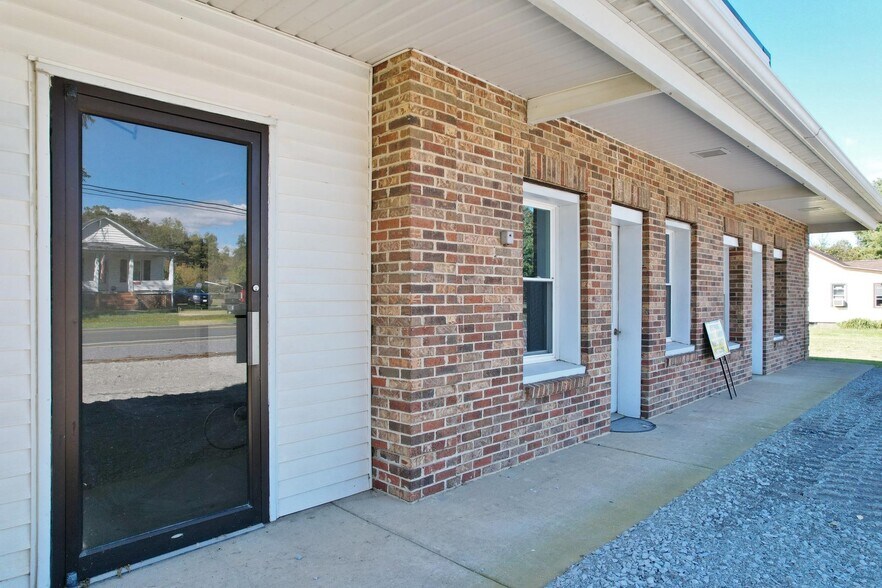 More Photos Of 1759 US Hwy Bsn 340 W, Stanley Auto Dealership For Sale