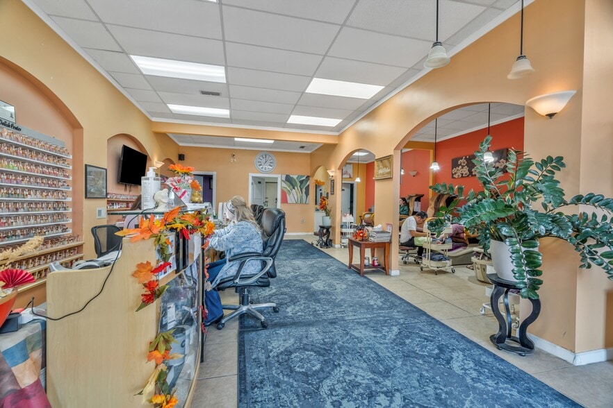More Photos Of 5111 Troup Hwy, Tyler Storefront For Sale