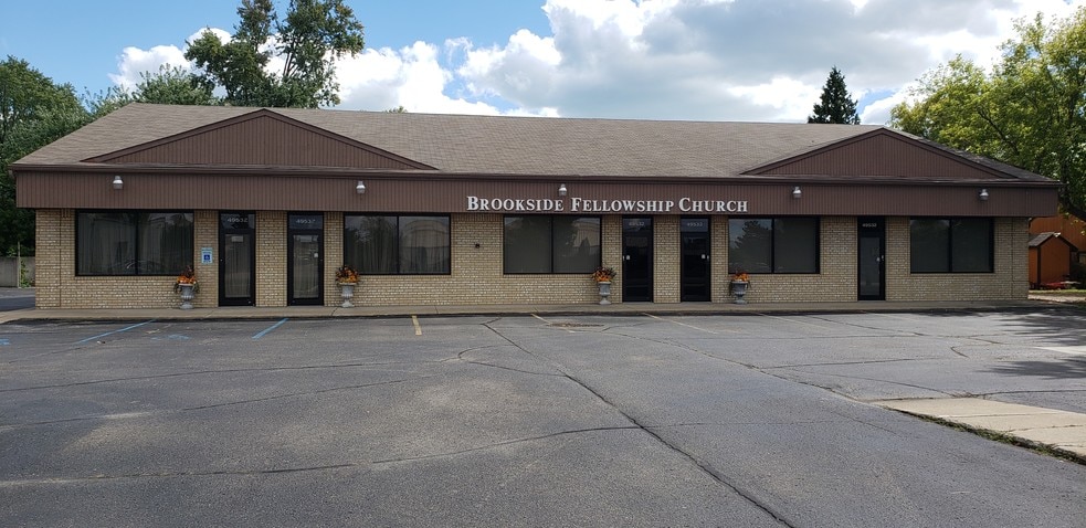 More Photos Of 49532-49540 Gratiot Ave, Chesterfield Freestanding For Lease