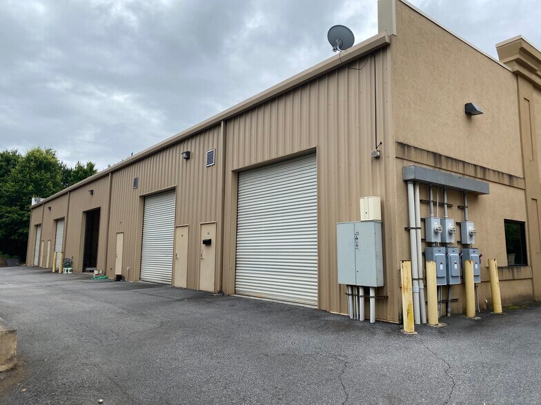 More Photos Of 4405 New McEver Rd, Acworth Warehouse For Lease
