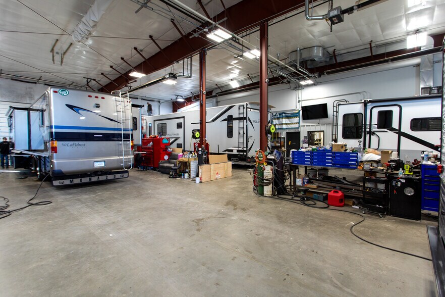 More Photos Of 3928 Tri Hill Frontage Rd, Great Falls Auto Dealership For Sale