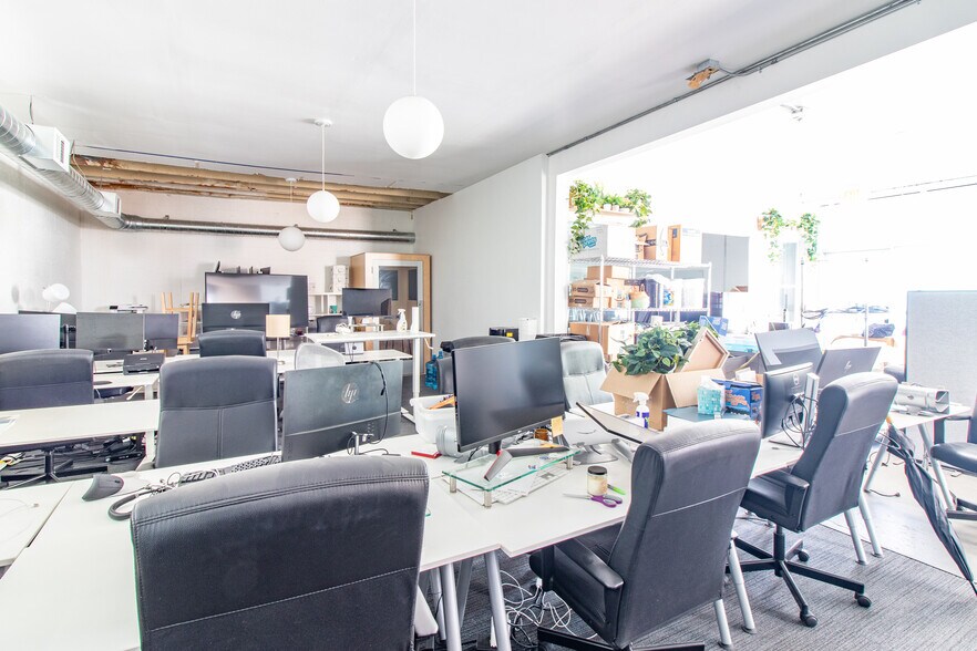 More Photos Of 2000 Hyperion Ave, Los Angeles Loft Creative Space For Lease