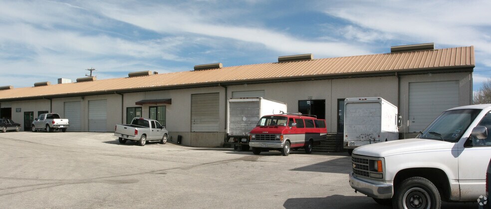 More Photos Of 7300 Caribou St, San Antonio Warehouse For Lease